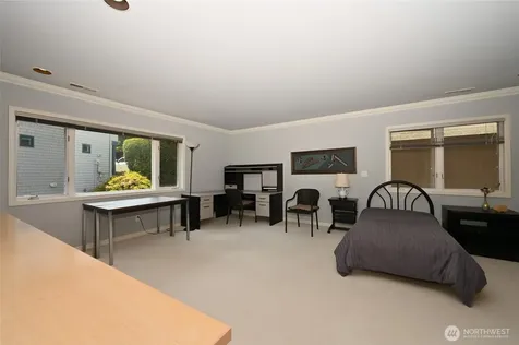 8508 54th Avenue NE Seattle WA 98115