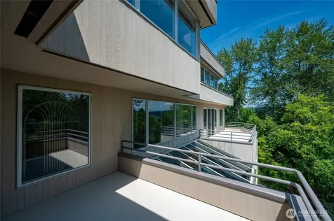8508 54th Avenue NE Seattle WA 98115