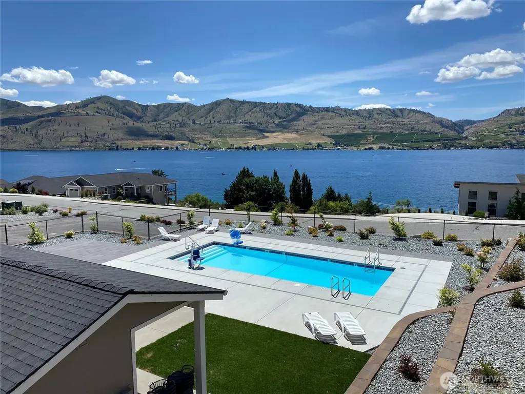 122 Mayer Drive Chelan WA 98816