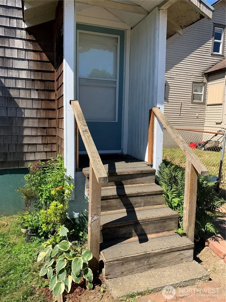 316 N F Aberdeen WA 98520