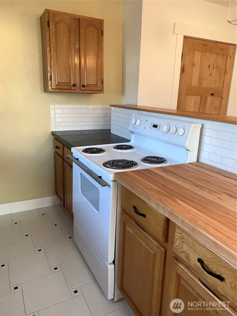 316 N F Aberdeen WA 98520