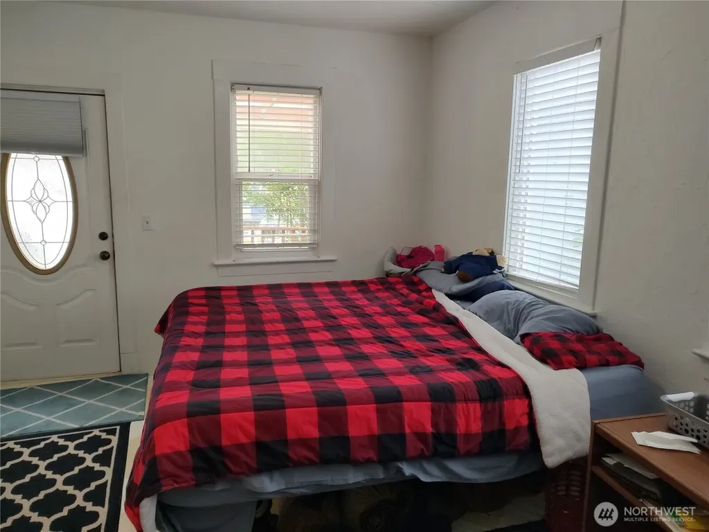 316 N F Aberdeen WA 98520