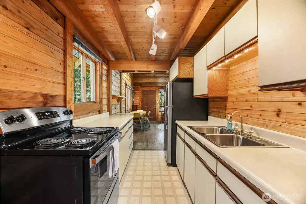81 Snow Cabin Place Snoqualmie Pass WA 98068