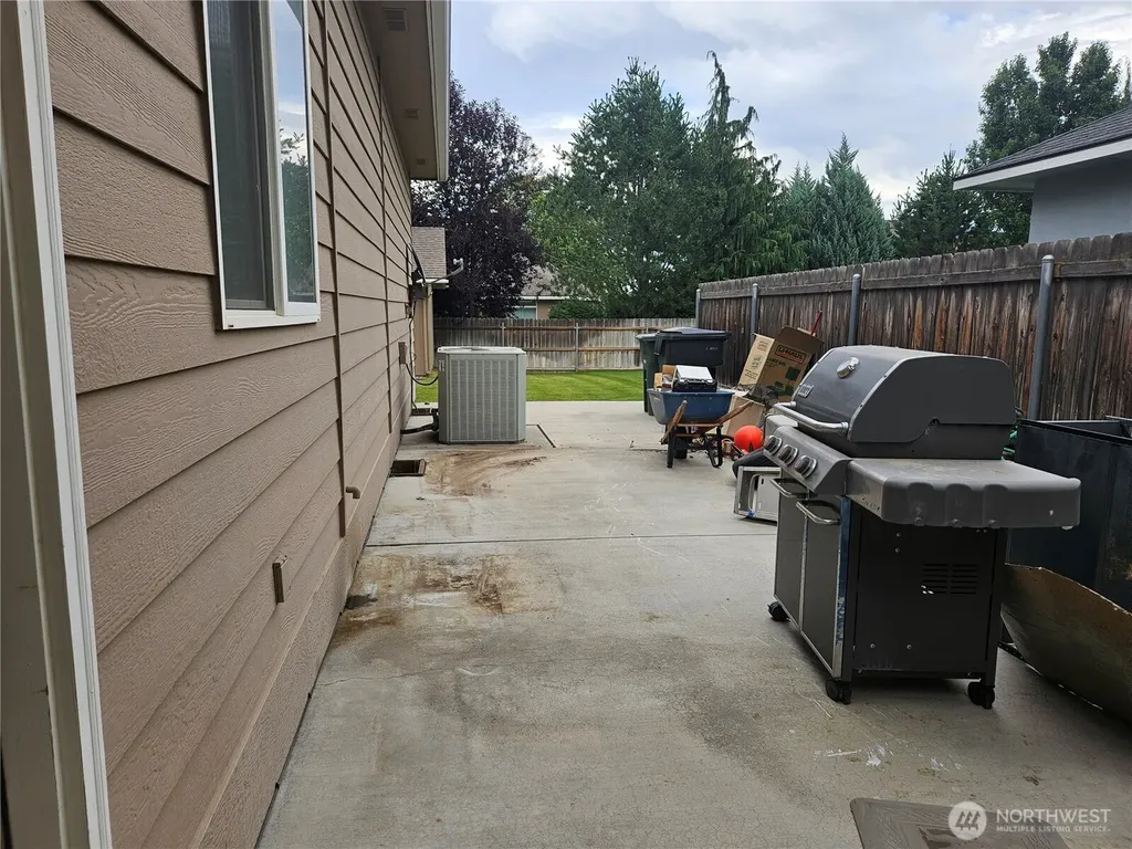 1240 Vintage Avenue Richland WA 99352