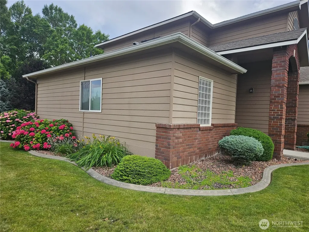 1240 Vintage Avenue Richland WA 99352