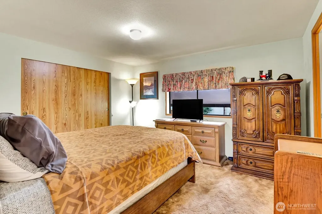 1427 100th Street SW Everett WA 98204