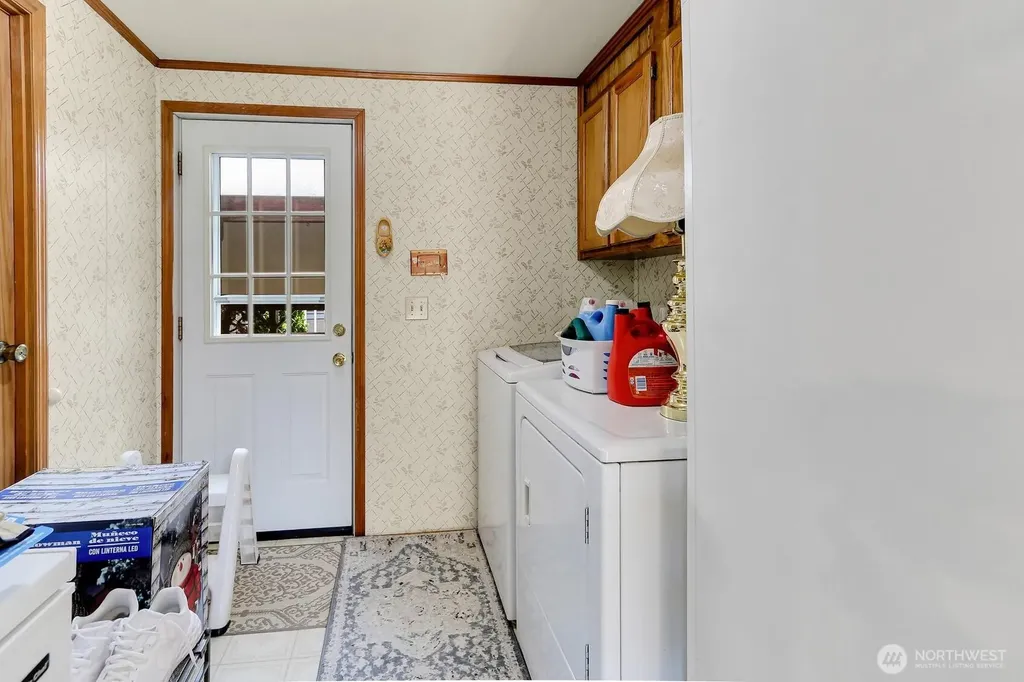 1427 100th Street SW Everett WA 98204