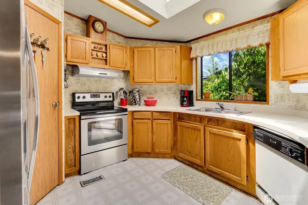 1427 100th Street SW Everett WA 98204
