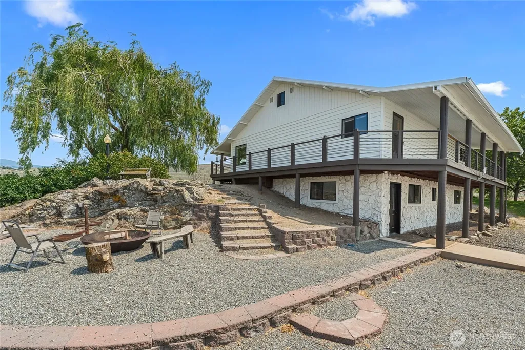 93 Warren Road Tonasket WA 98855