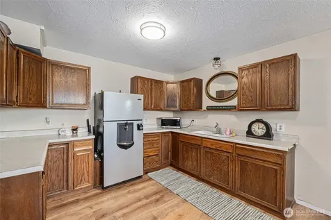 93 Warren Road Tonasket WA 98855