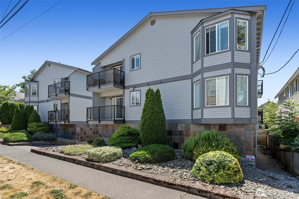 1125 N 93rd Street Seattle WA 98103
