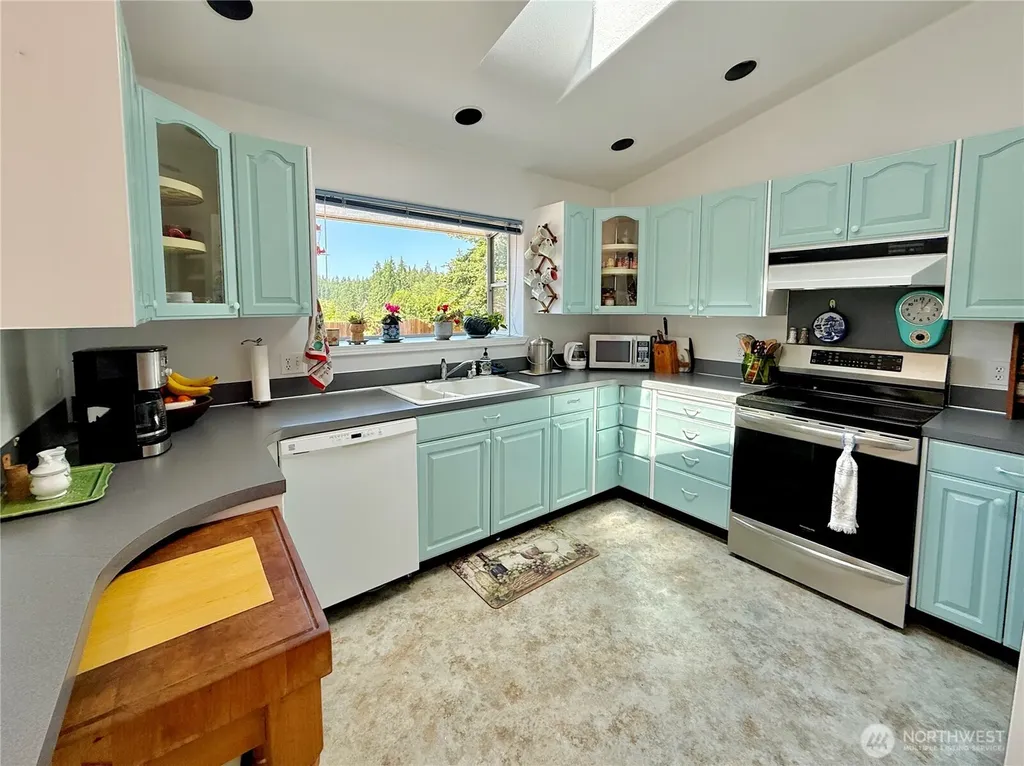 10 Davenhill Lane Sequim WA 98382