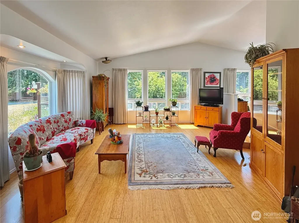 10 Davenhill Lane Sequim WA 98382