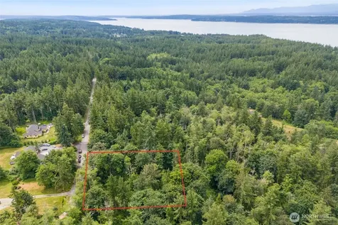 304 Dove Drive Camano Island WA 98282