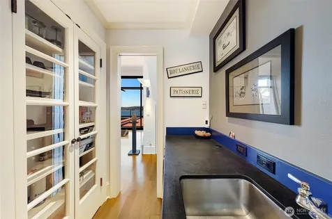 80 Vine Street Seattle WA 98121