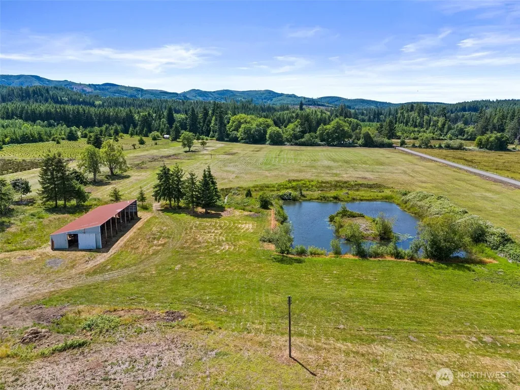 1608 State Route 6 Raymond WA 98577