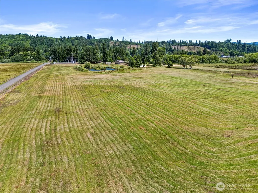 1608 State Route 6 Raymond WA 98577
