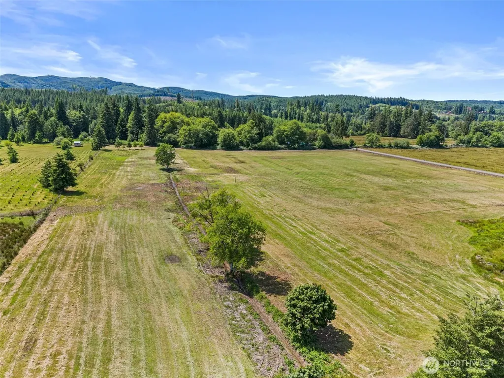 1608 State Route 6 Raymond WA 98577