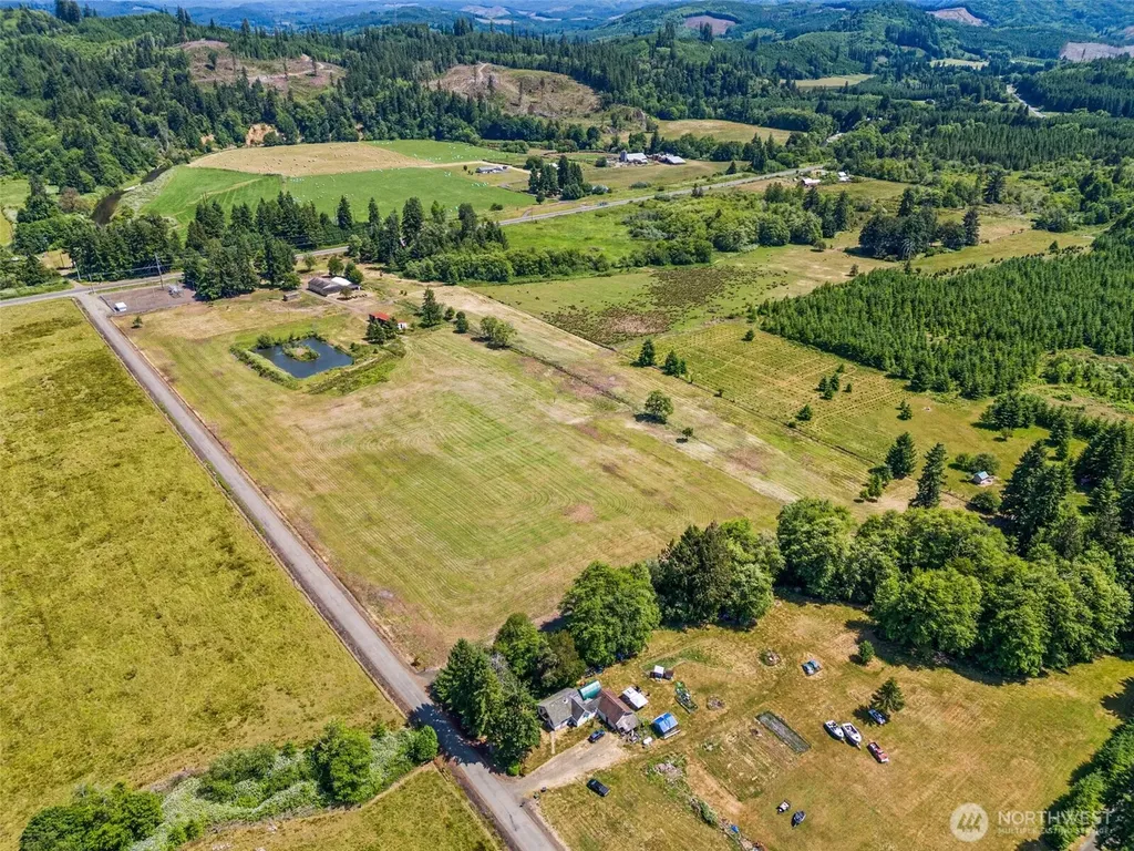 1608 State Route 6 Raymond WA 98577