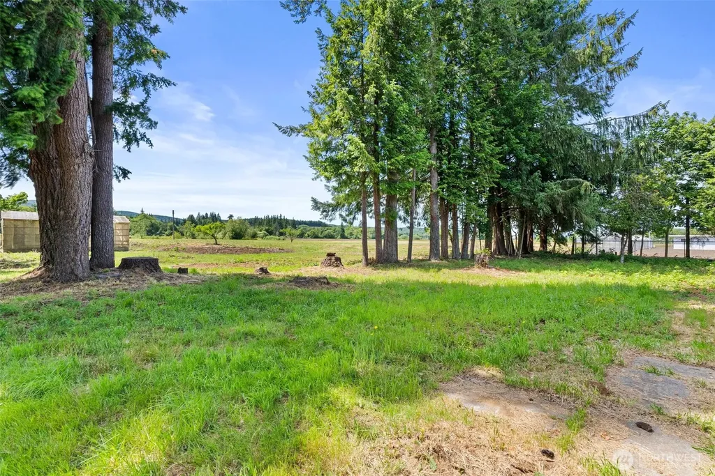 1608 State Route 6 Raymond WA 98577