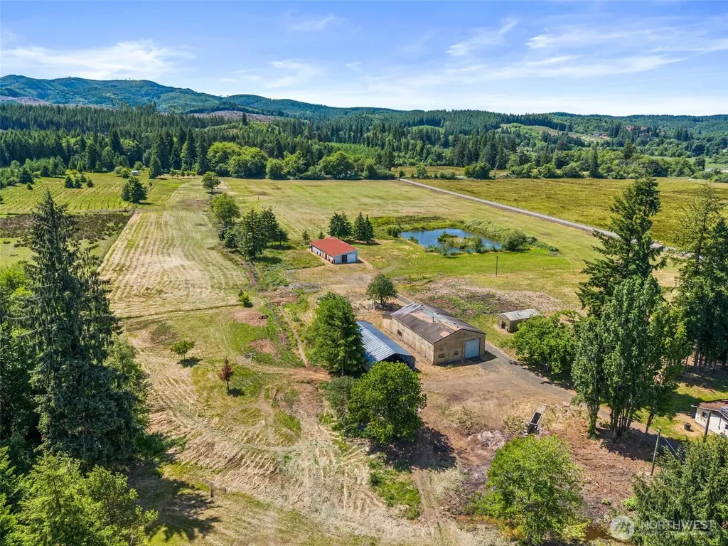 1608 State Route 6 Raymond WA 98577