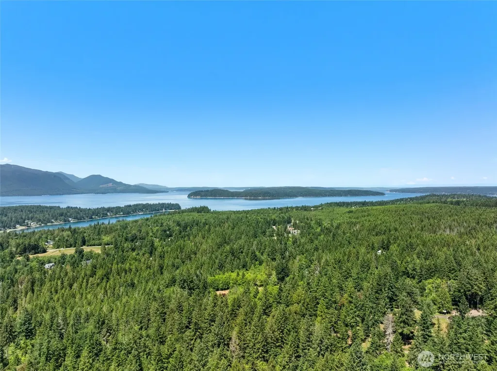 6133 Blue Mountain Lane NW Seabeck WA 98380