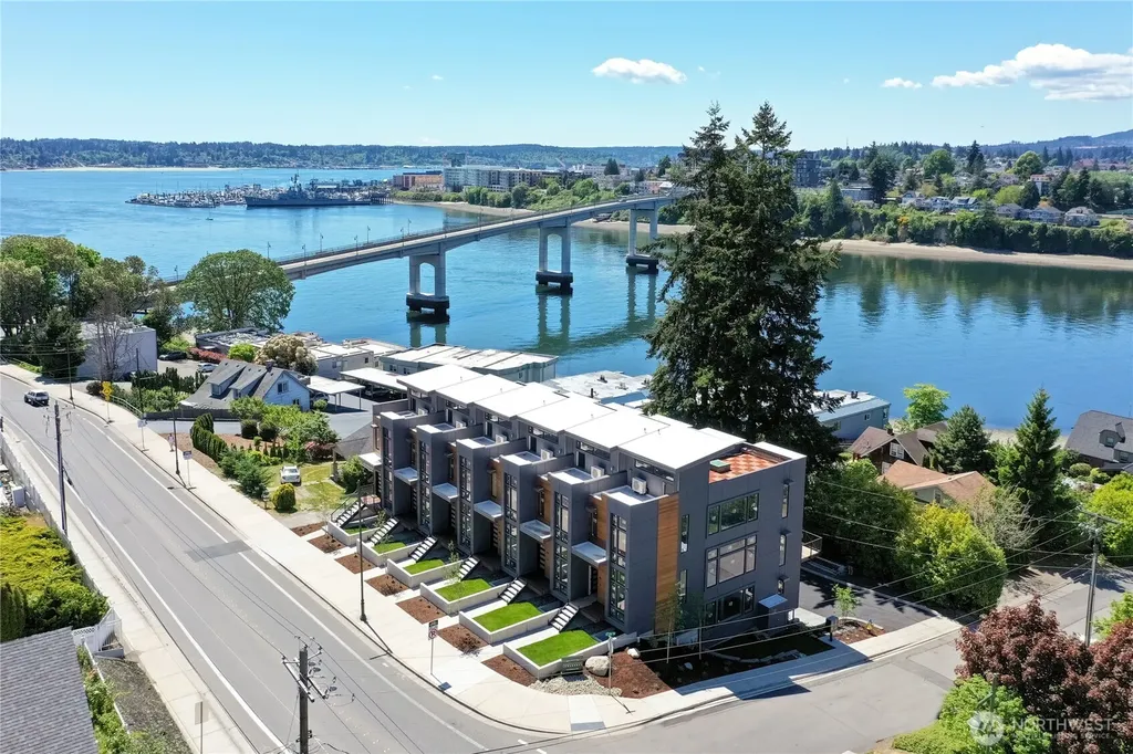 1157 Wheaton Way Bremerton WA 98310