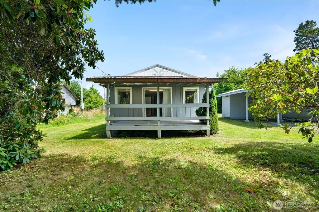 1634 First Avenue Grayland WA 98547