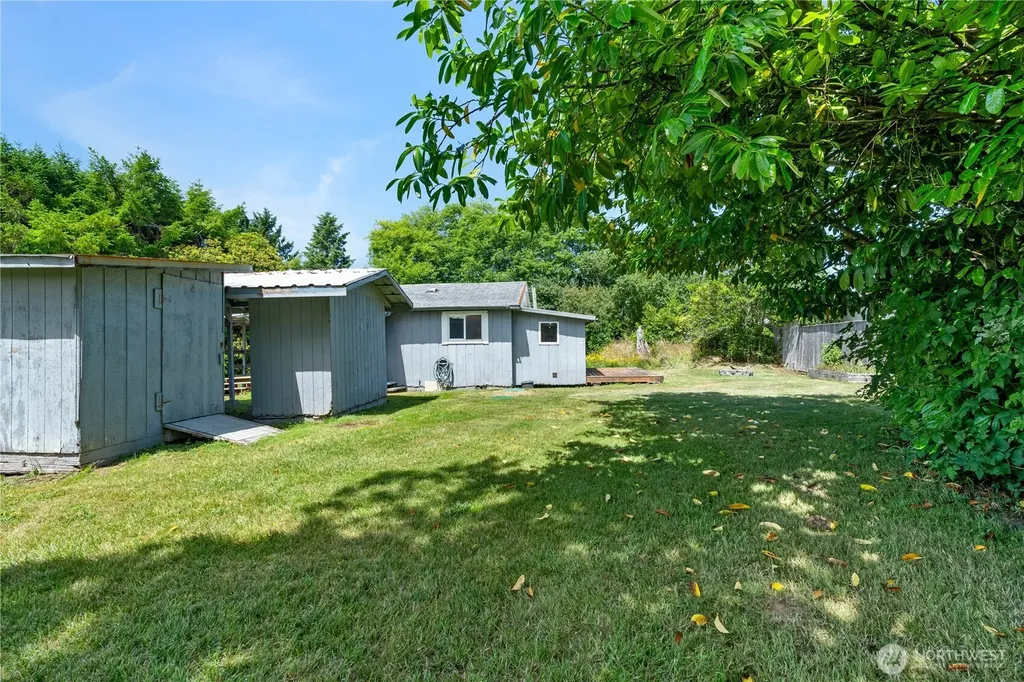 1634 First Avenue Grayland WA 98547