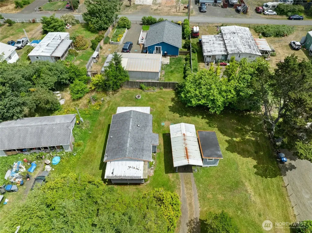 1634 First Avenue Grayland WA 98547
