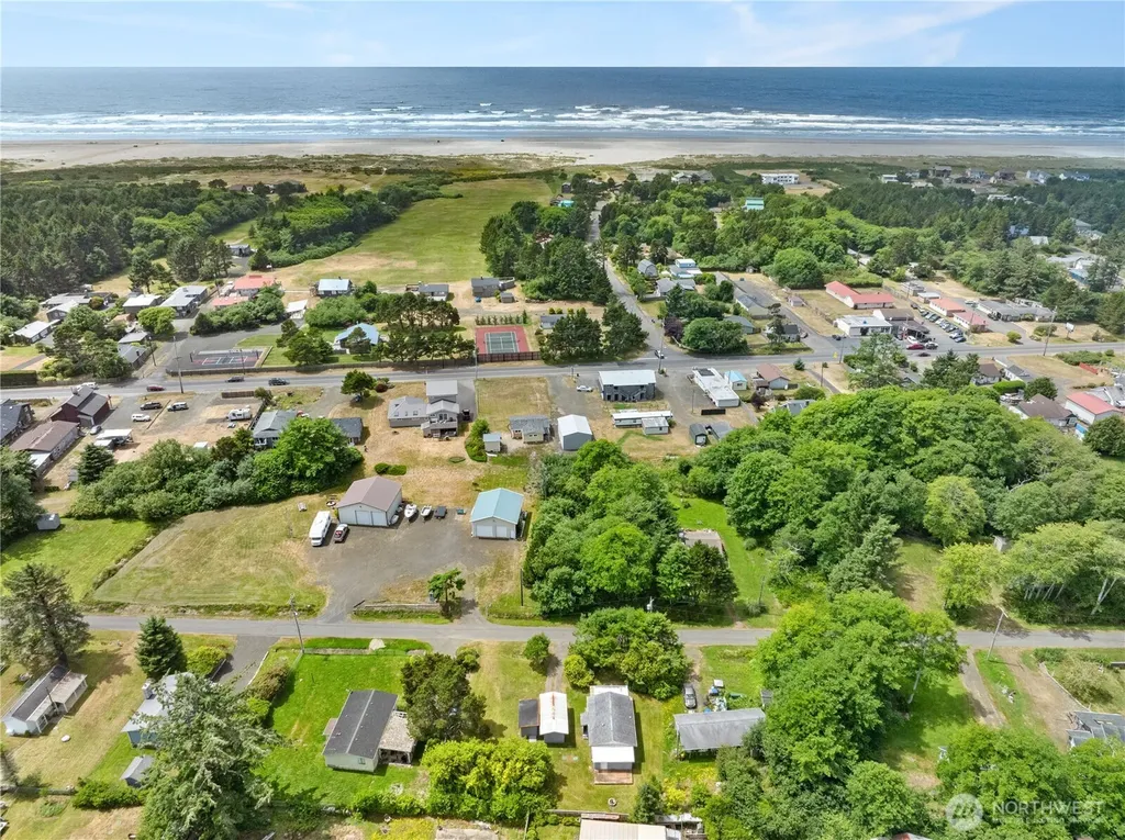 1634 First Avenue Grayland WA 98547