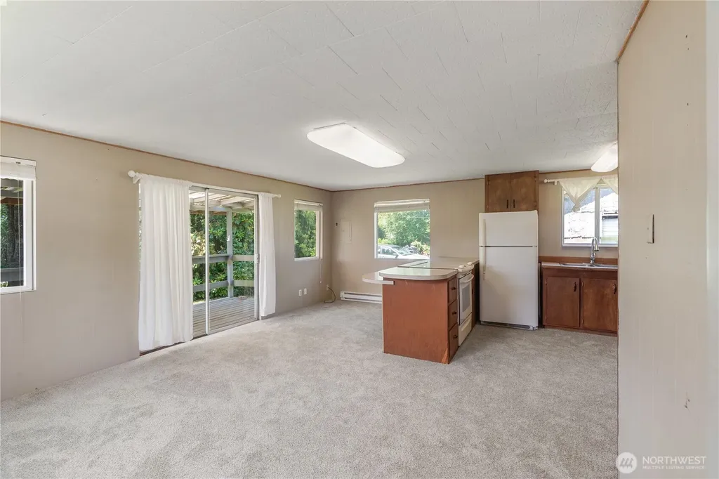 1634 First Avenue Grayland WA 98547