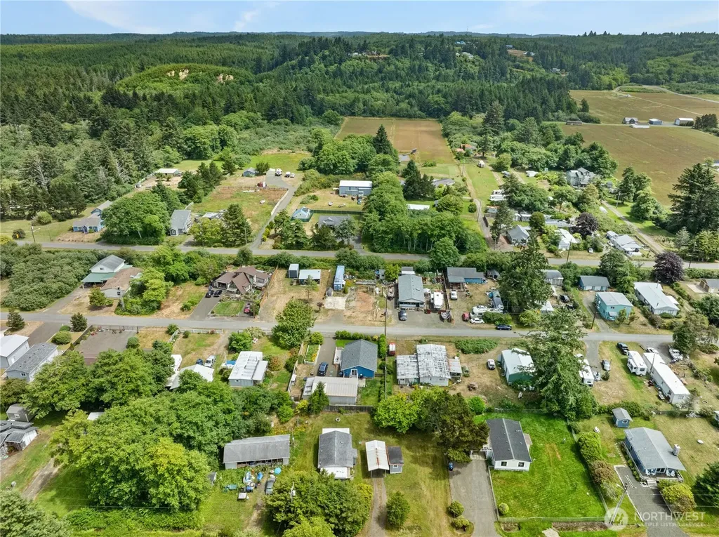 1634 First Avenue Grayland WA 98547