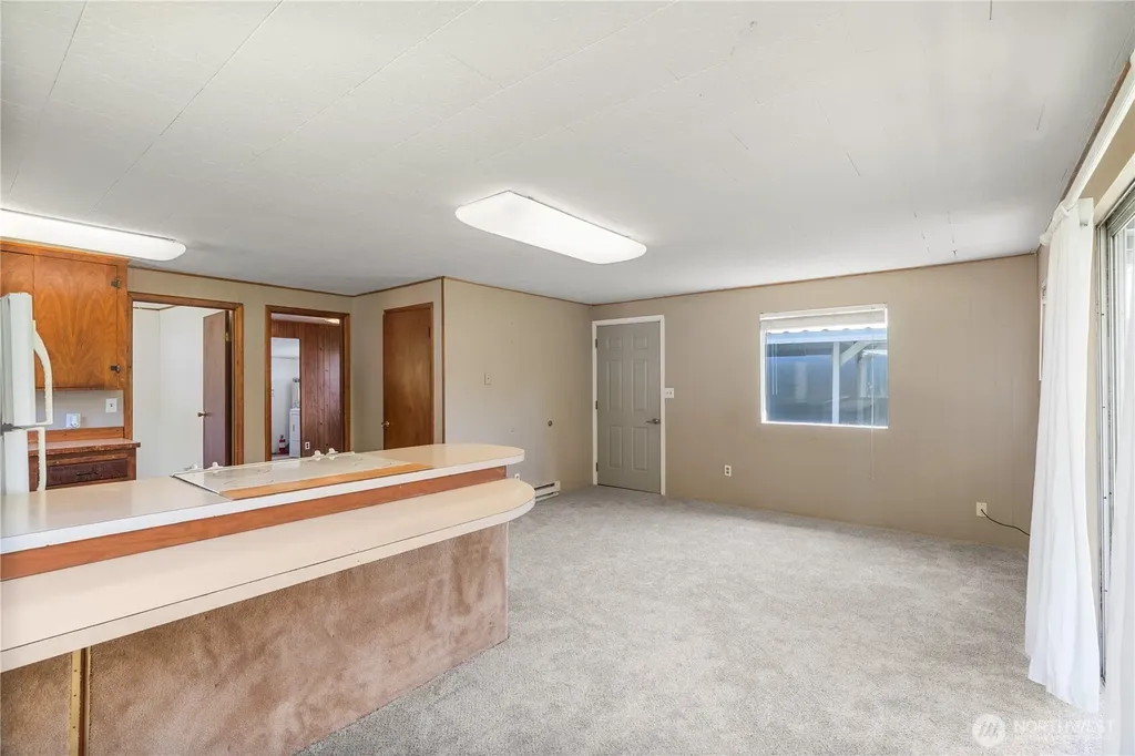 1634 First Avenue Grayland WA 98547
