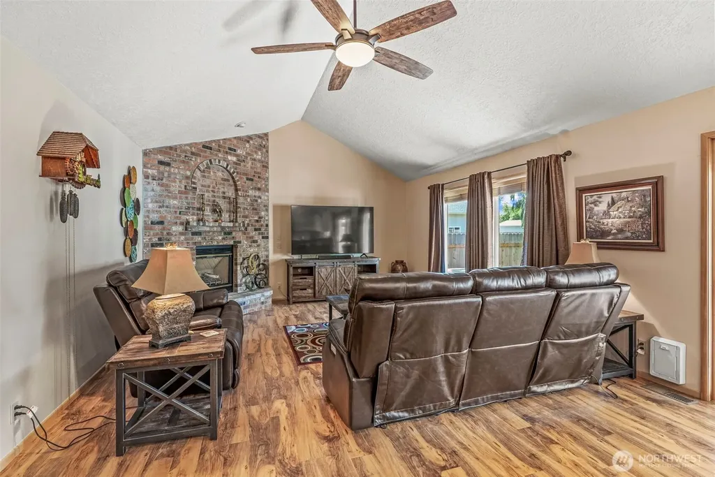 2951 Premiere Place Longview WA 98632