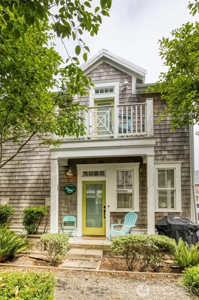 38 W Myrtle Lane Pacific Beach WA 98571