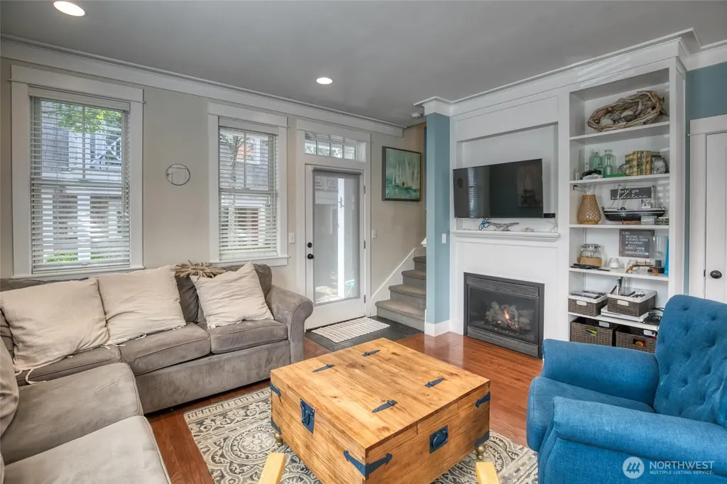 38 W Myrtle Lane Pacific Beach WA 98571
