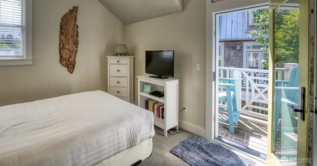 38 W Myrtle Lane Pacific Beach WA 98571