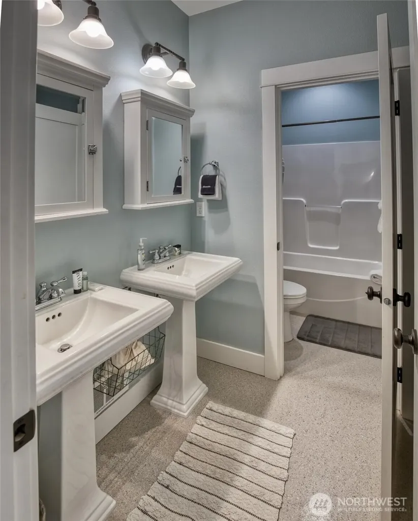 38 W Myrtle Lane Pacific Beach WA 98571