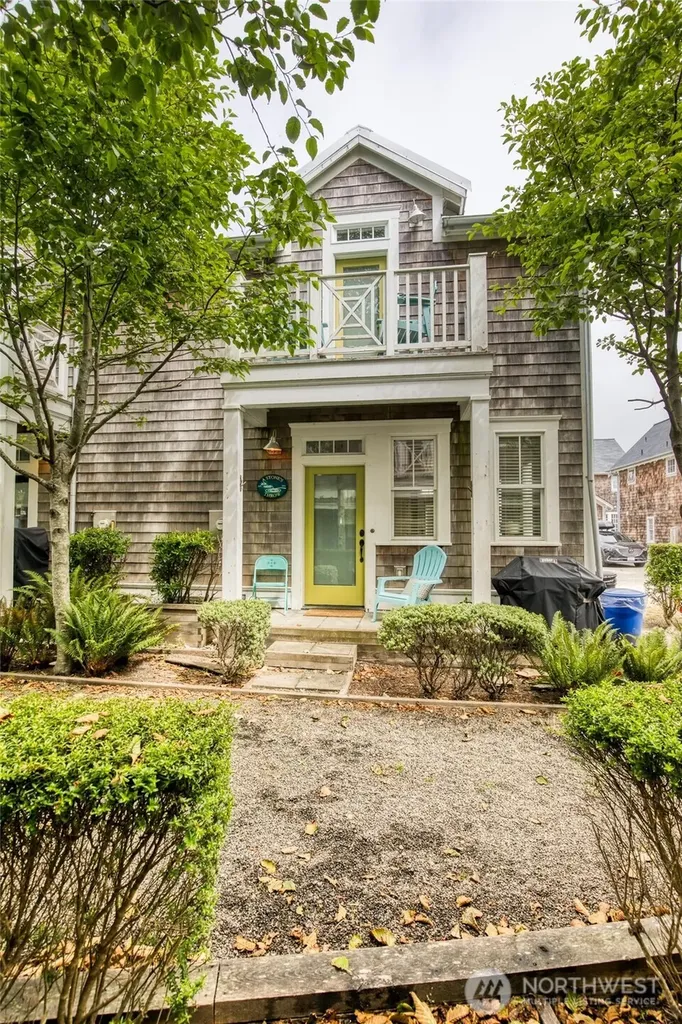 38 W Myrtle Lane Pacific Beach WA 98571