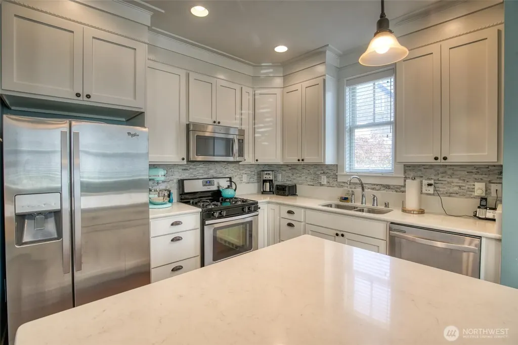 38 W Myrtle Lane Pacific Beach WA 98571