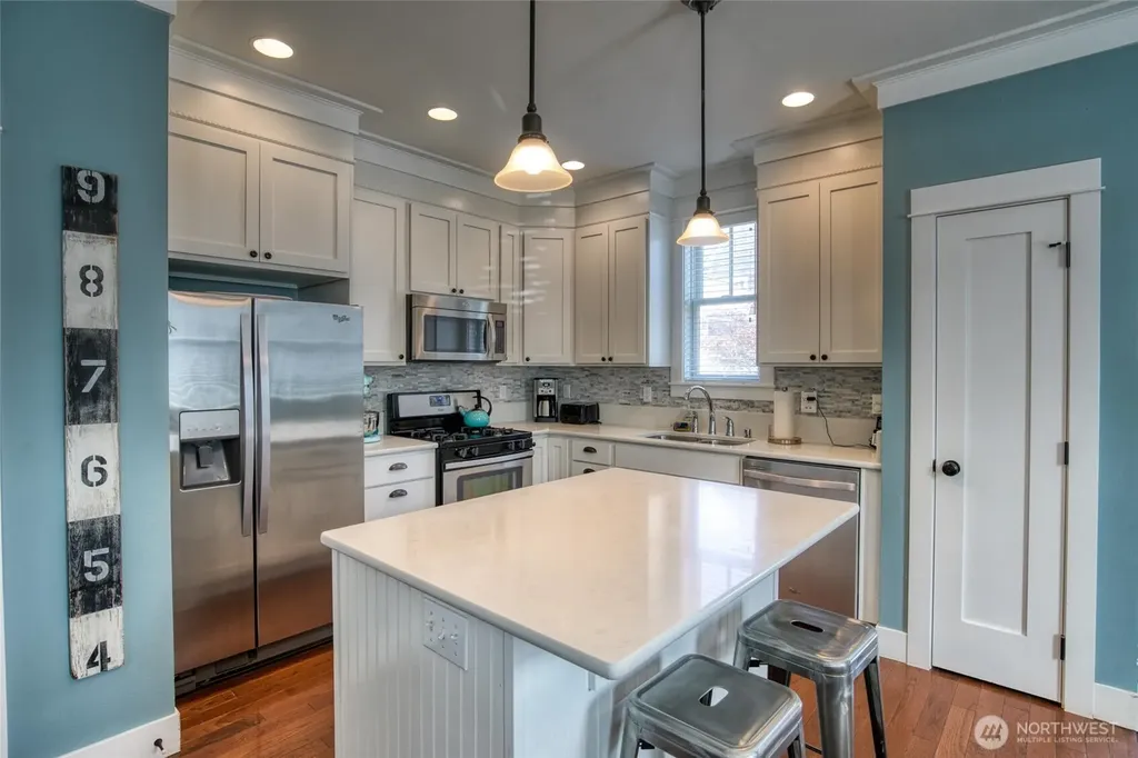 38 W Myrtle Lane Pacific Beach WA 98571