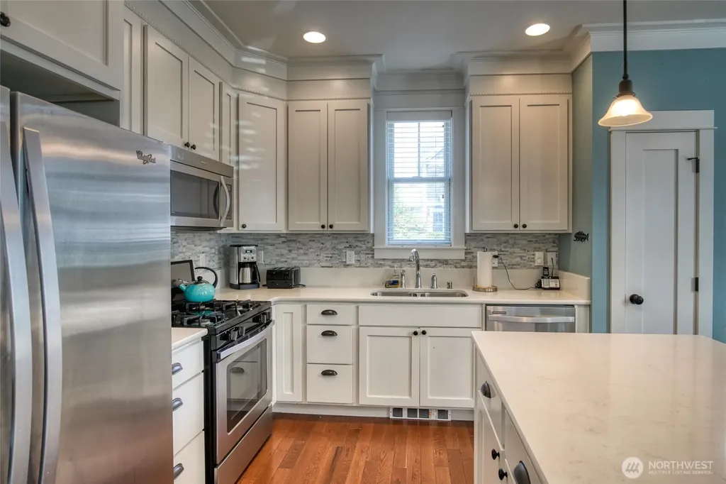 38 W Myrtle Lane Pacific Beach WA 98571