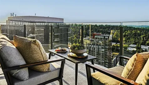 838 Avenue Square NE Bellevue WA 98004
