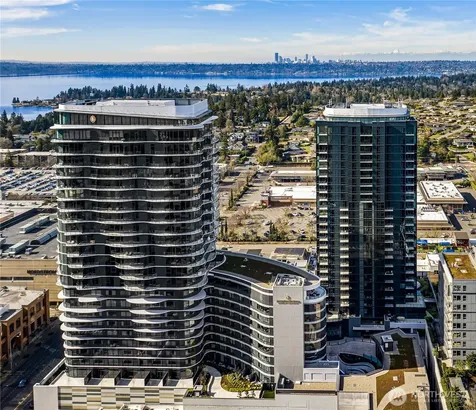 838 Avenue Square NE Bellevue WA 98004