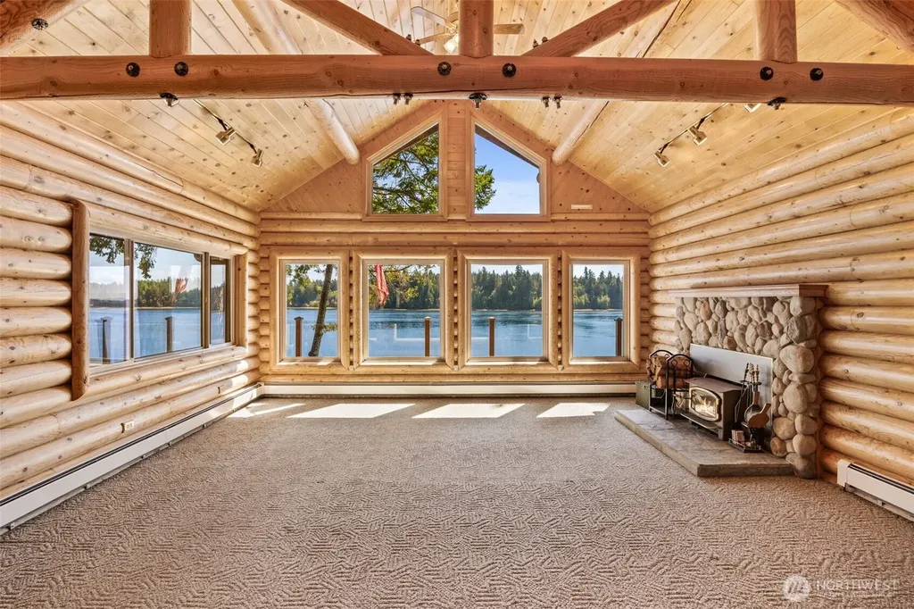 1236 E Island View Road Grapeview WA 98546