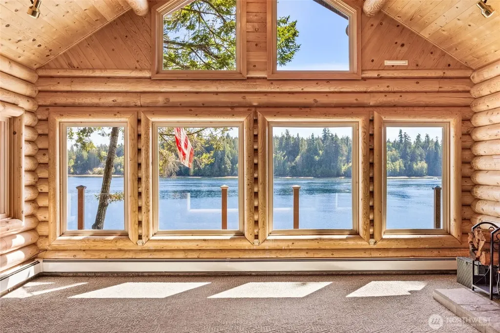 1236 E Island View Road Grapeview WA 98546