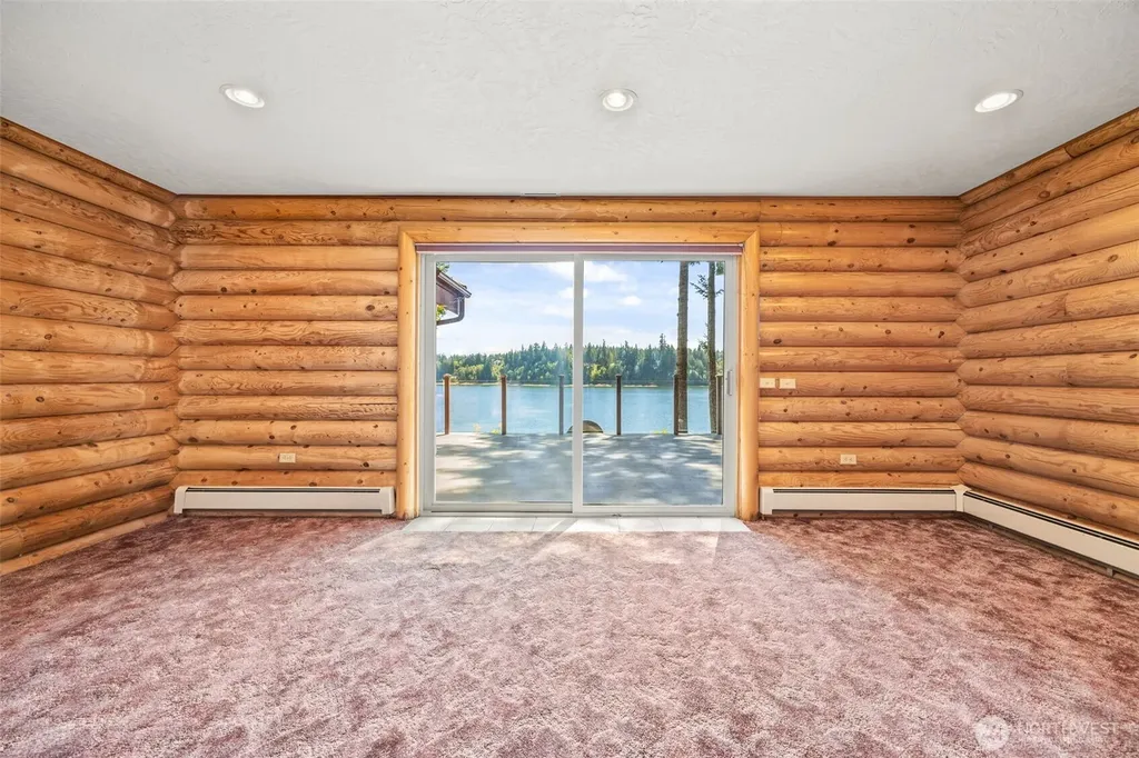 1236 E Island View Road Grapeview WA 98546