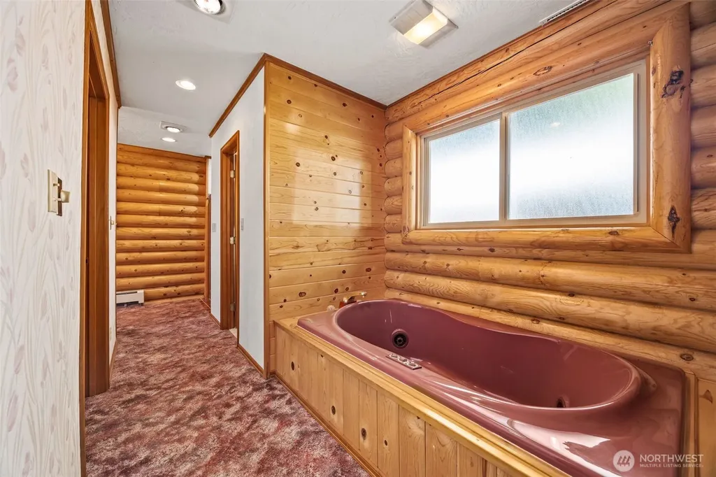 1236 E Island View Road Grapeview WA 98546