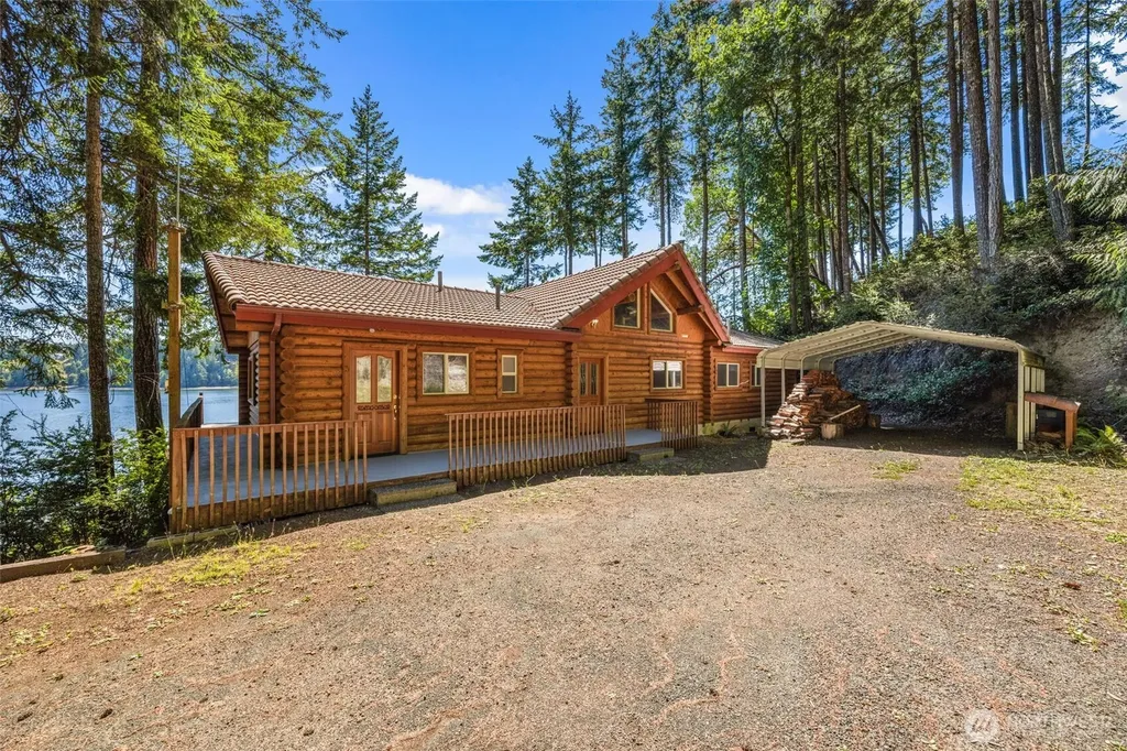 1236 E Island View Road Grapeview WA 98546